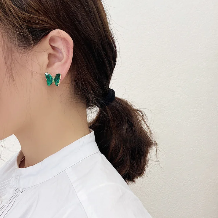 Valentine's Day Transparent Crystal Bow Fashion Cute Lady Earrings Female Temperament Fake Cartilage Earrings Jewelry Piercing
Valentine's Day Transparent Crystal Bow Fashion Cute Lady Earrings Female Temperament Fake Cartilage Earrings Jewelry Piercing