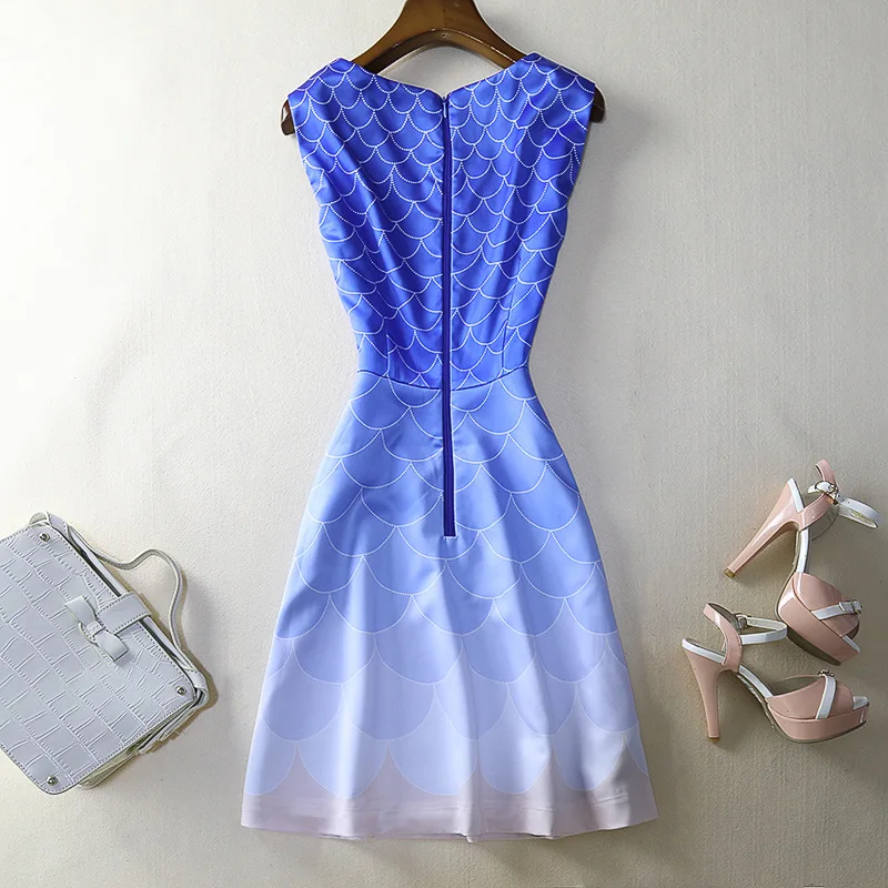 Fashion Blue Runway Women 2021 High Quality Scale Print Sleeveless Color Gradient Mesh Party XXL Dress Vestidos
Fashion Blue Runway Women 2021 High Quality Scale Print Sleeveless Color Gradient Mesh Party XXL Dress Vestidos