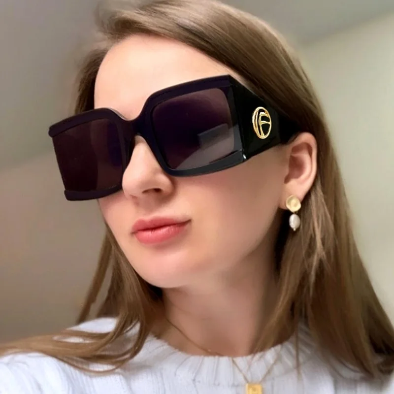 New Oversize Designer Women Sunglasses Square Semi Rimless Luxury Brand Sun Glasses
New Oversize Designer Women Sunglasses Square Semi Rimless Luxury Brand Sun Glasses