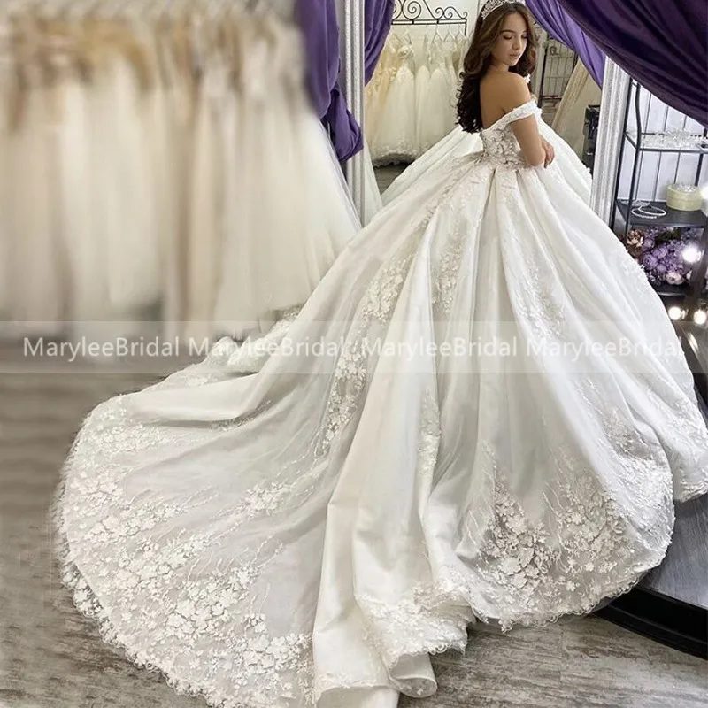 Gorgeous 3D Lace Appliques Ball Gown Wedding Dresses 2020 Luxury Royal Train Off The Shoulder Russia Princess Bride Gowns Custom
Gorgeous 3D Lace Appliques Ball Gown Wedding Dresses 2020 Luxury Royal Train Off The Shoulder Russia Princess Bride Gowns Custom