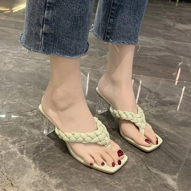 Women Slippers New Summer High Heels Flip Flops Outdoor Mid-heel Thick with Square Toe Beach Sandals and Slippers Women's Shoes
Women Slippers New Summer High Heels Flip Flops Outdoor Mid-heel Thick with Square Toe Beach Sandals and Slippers Women's Shoes