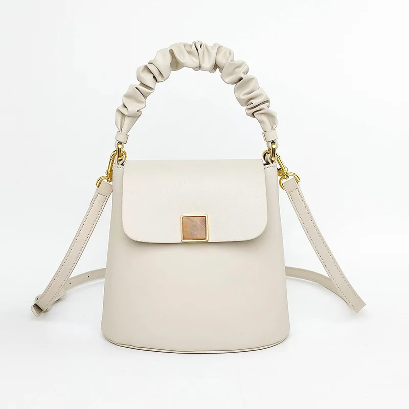 Women's New Fashion Vintage with Handle Bucket Bag All-match Large Capacity Shoulder Bag Crossbody Bag Office Daily
Women's New Fashion Vintage with Handle Bucket Bag All-match Large Capacity Shoulder Bag Crossbody Bag Office Daily