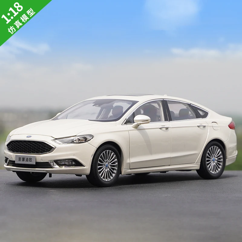 High Meticulous 1:18 FORD MONDEO 2017 Alloy Car Static Model Vehicles Original Box For Collectibles Gift
High Meticulous 1:18 FORD MONDEO 2017 Alloy Car Static Model Vehicles Original Box For Collectibles Gift