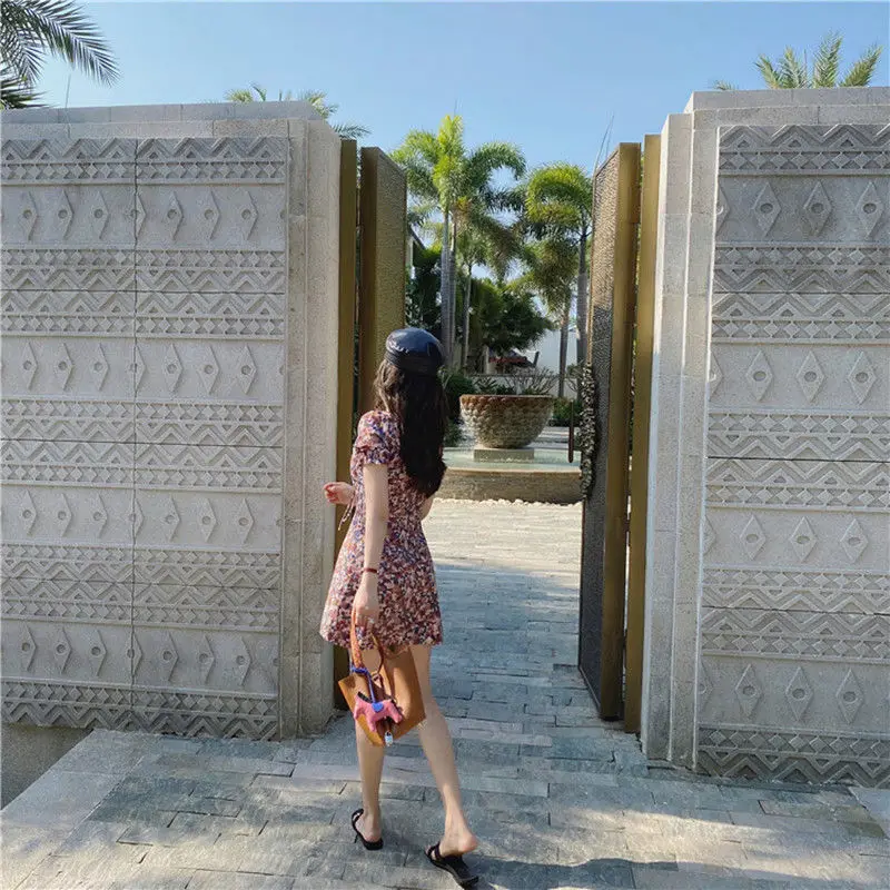 French retro floral fairy dress short skirt summer 2021 new waist style slim dress
French retro floral fairy dress short skirt summer 2021 new waist style slim dress