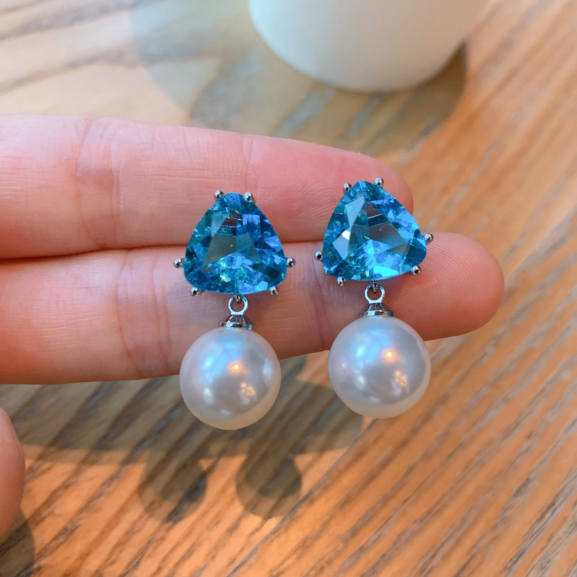 QTT QTT Pearl Earrings Woman Fashion Triangle Zircon Crystal Earrings Charm Rhinestone Inlaid Jewelry Cute Earrings Best Gifts
QTT QTT Pearl Earrings Woman Fashion Triangle Zircon Crystal Earrings Charm Rhinestone Inlaid Jewelry Cute Earrings Best Gifts