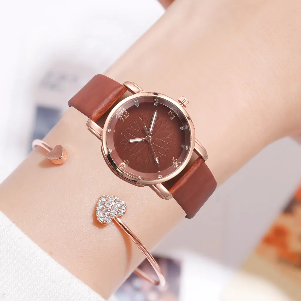 New Simple Ladies Watch Fashion Quartz Leather Strap Women Wrist Watch Casual Ladies Clock Bracelet Dress Relogio Feminino /d
New Simple Ladies Watch Fashion Quartz Leather Strap Women Wrist Watch Casual Ladies Clock Bracelet Dress Relogio Feminino /d