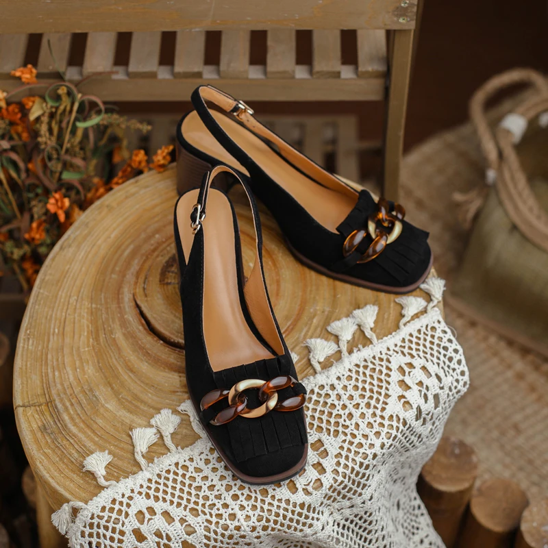 New Women Retro Chain Sandals Slingbacks Kid Suede Pointed Toe Med Heels Sandals Slip on Casual Shoes Heels Women Pumps
New Women Retro Chain Sandals Slingbacks Kid Suede Pointed Toe Med Heels Sandals Slip on Casual Shoes Heels Women Pumps