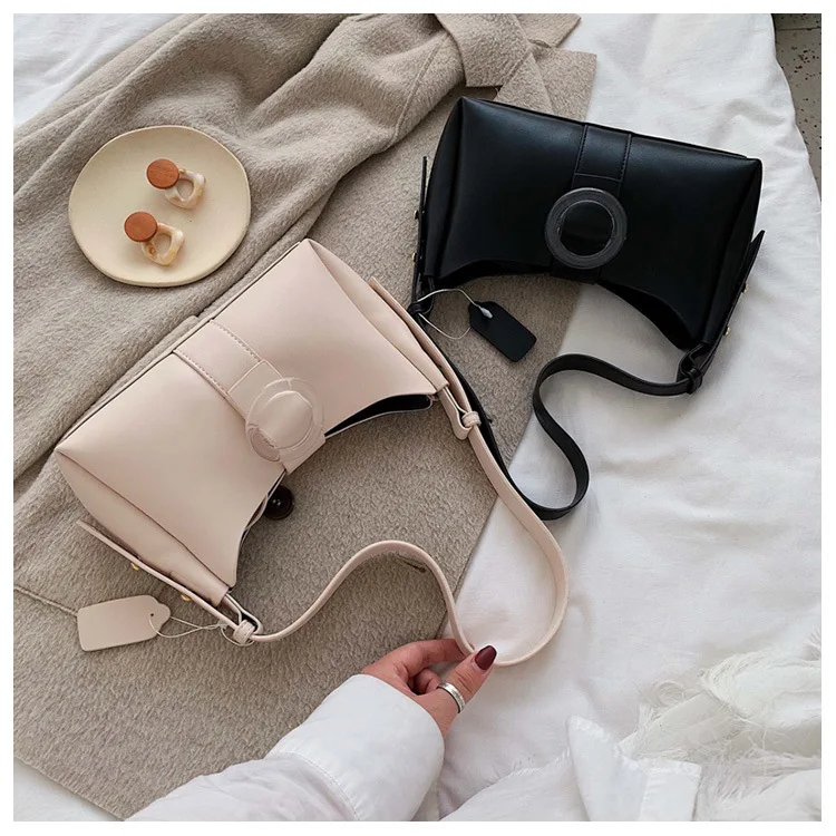 Pu Leather Bag Mochilas Women 2020 Winter New Solid Color Large Capacity Shoulder Bag Fashion Simple Messenger Bag Tote Bag
Pu Leather Bag Mochilas Women 2020 Winter New Solid Color Large Capacity Shoulder Bag Fashion Simple Messenger Bag Tote Bag