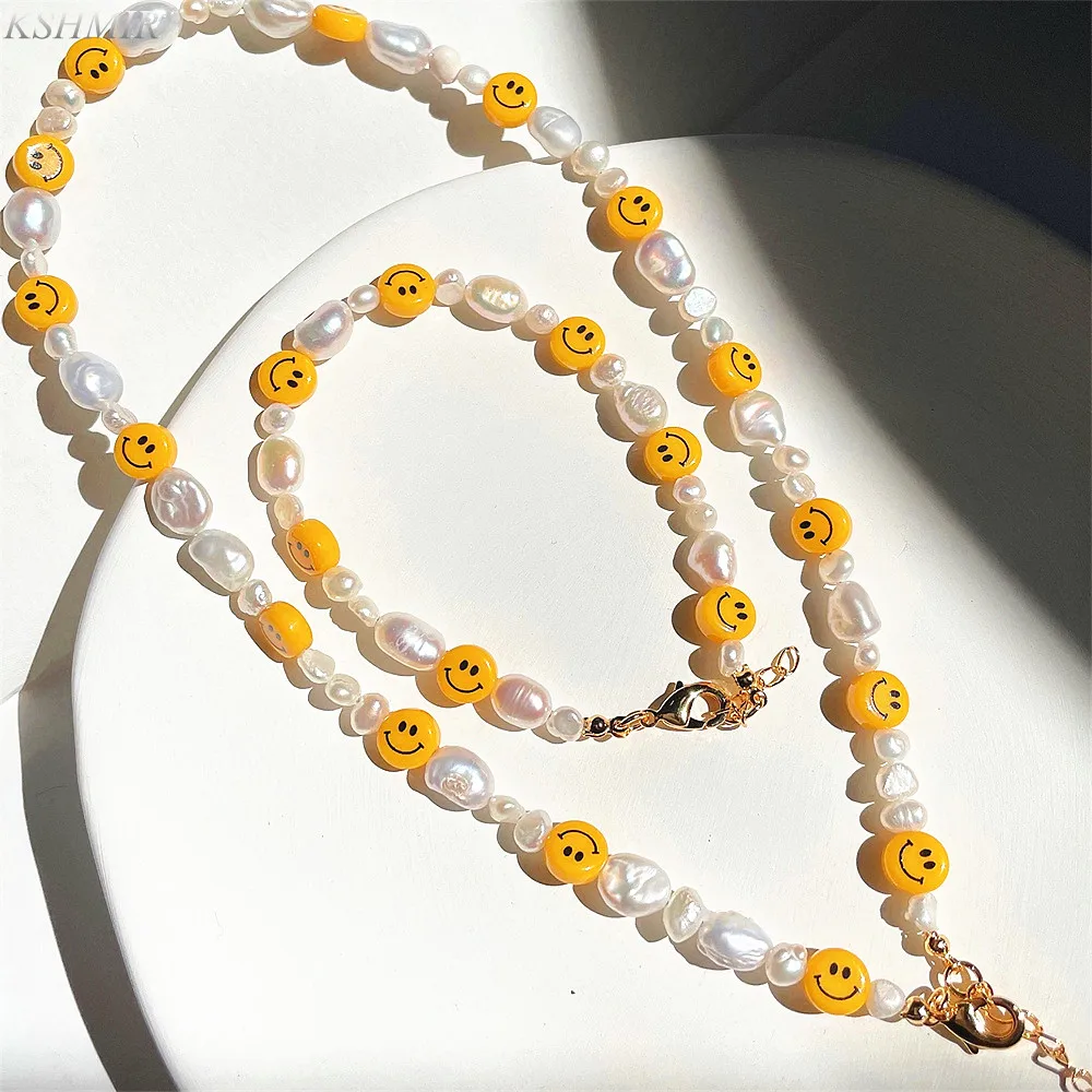 pearl necklace, modern vintage necklace with smile, irregular, acrylic, feminine, party, summer, vacation, jewelry for girls
pearl necklace, modern vintage necklace with smile, irregular, acrylic, feminine, party, summer, vacation, jewelry for girls