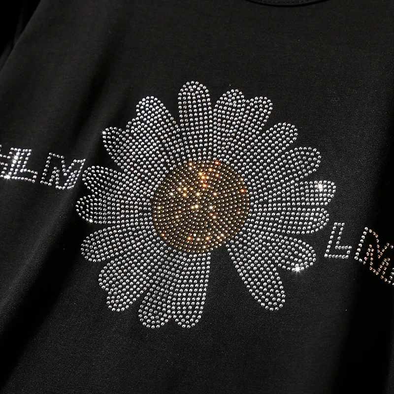 2020 Women Clothes Fashion Drilling Black T-shirts Plus Size Folral Diamonds T shirts Sexy Loose Letters Tshirt Korean Tees T241
2020 Women Clothes Fashion Drilling Black T-shirts Plus Size Folral Diamonds T shirts Sexy Loose Letters Tshirt Korean Tees T241