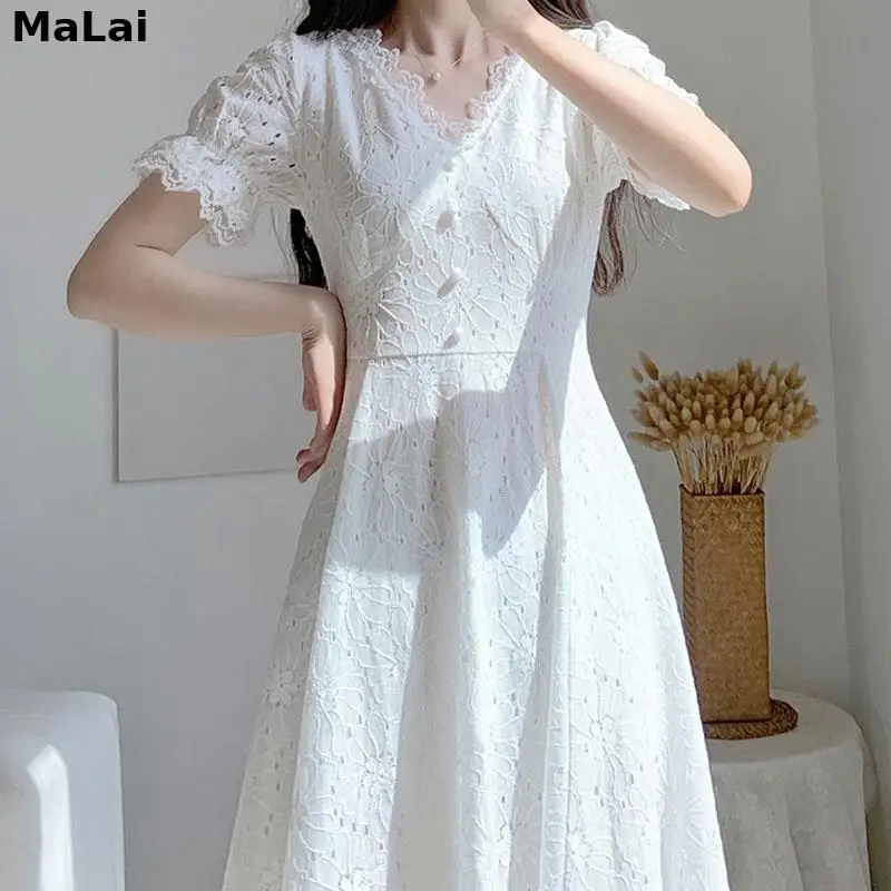 Vintage Elegant Dress Female 2021 Summer Women Lace V-Neck One-Piece Dress Korean High Waist Evening Party Kawaii Fairy Dresses
Vintage Elegant Dress Female 2021 Summer Women Lace V-Neck One-Piece Dress Korean High Waist Evening Party Kawaii Fairy Dresses