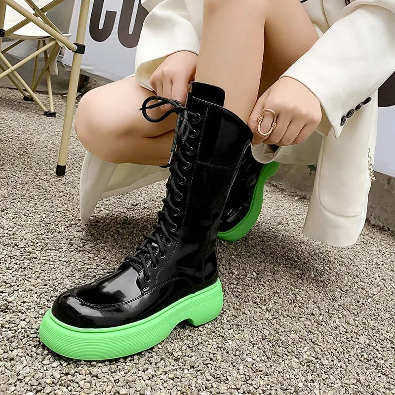 Ladies Chelsea Boots Leather 2021 New Autumn And Winter Fashion Ladies Front Lace Green Thick-soled Ankle Boots
Ladies Chelsea Boots Leather 2021 New Autumn And Winter Fashion Ladies Front Lace Green Thick-soled Ankle Boots