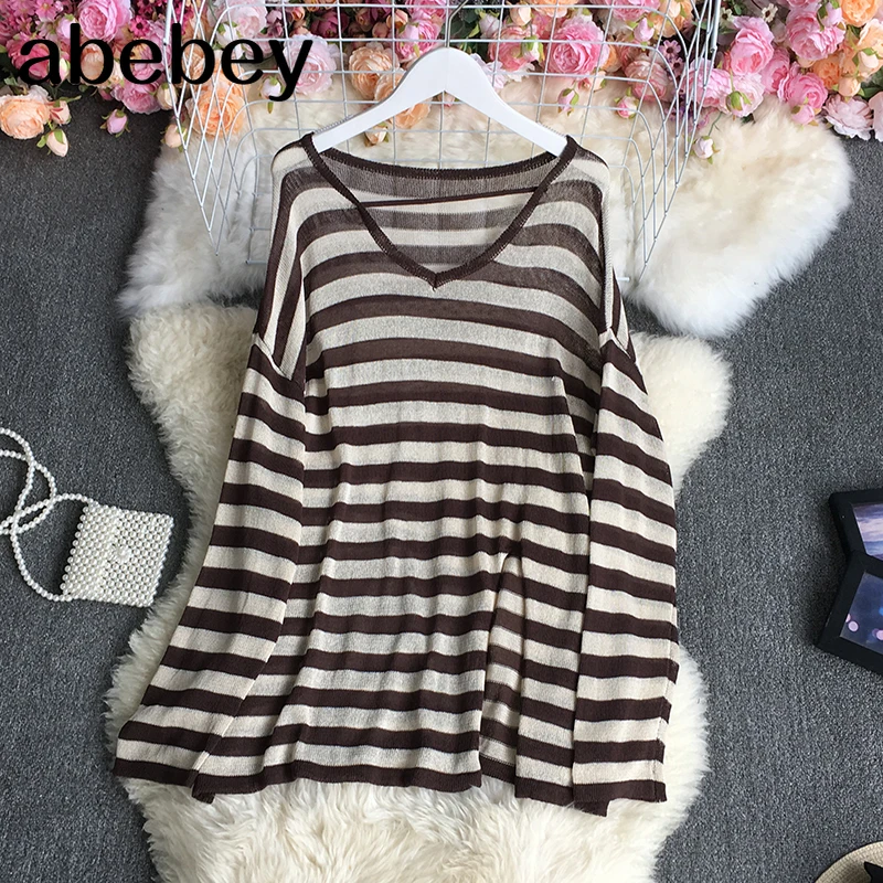 2021 New Spring Autumn Fashion versatile V-Neck long sleeve knitted T-Shirt color matching stripe print loose casual T-Shirt Top
2021 New Spring Autumn Fashion versatile V-Neck long sleeve knitted T-Shirt color matching stripe print loose casual T-Shirt Top