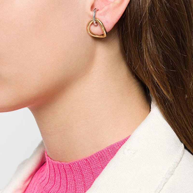French Retro Fashion Exaggerated Creative Color Contrast Design Double Circle Round Line Curve Earring for Women Popular Jewelry
French Retro Fashion Exaggerated Creative Color Contrast Design Double Circle Round Line Curve Earring for Women Popular Jewelry