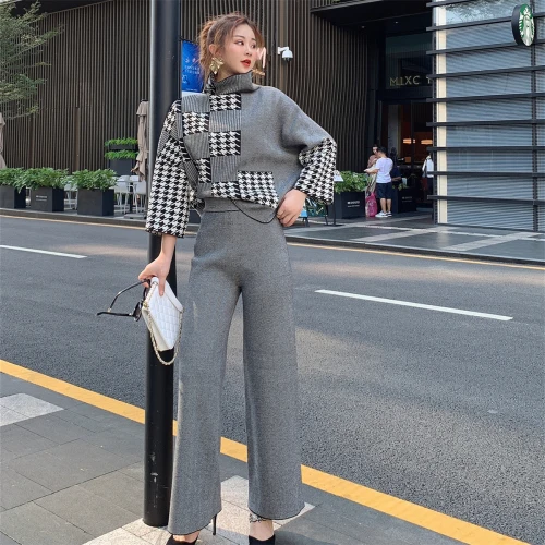 Sweater Knitted Suit Turtleneck Two Piece Set Women 2 Piece Set Top And Pants Plaid Conjunto Feminino Ensemble Femme Survetement 
Sweater Knitted Suit Turtleneck Two Piece Set Women 2 Piece Set Top And Pants Plaid Conjunto Feminino Ensemble Femme Survetement