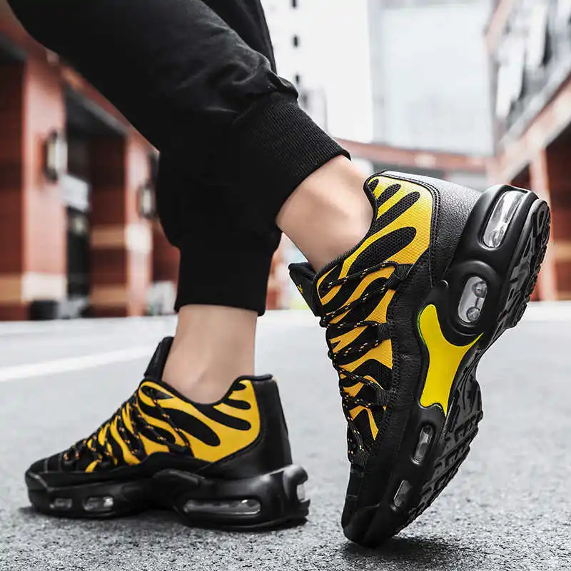 Hot Sale Men's Sports Boots Withoutlace Fashion Sneakers Height Increasing Sport Shoes Man Large Sizes Running Tennis Tennis
Hot Sale Men's Sports Boots Withoutlace Fashion Sneakers Height Increasing Sport Shoes Man Large Sizes Running Tennis Tennis