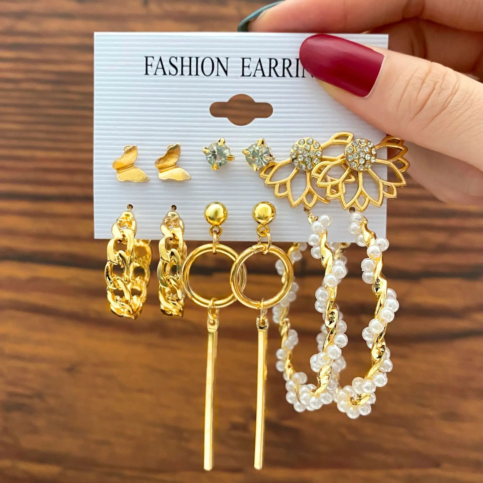 Bohemian Gold Flower Butterfly Drop Earrings Set For Women Pearl Alloy Dangle Earrings 2021 Trend Set of Earrings Jewelry
Bohemian Gold Flower Butterfly Drop Earrings Set For Women Pearl Alloy Dangle Earrings 2021 Trend Set of Earrings Jewelry