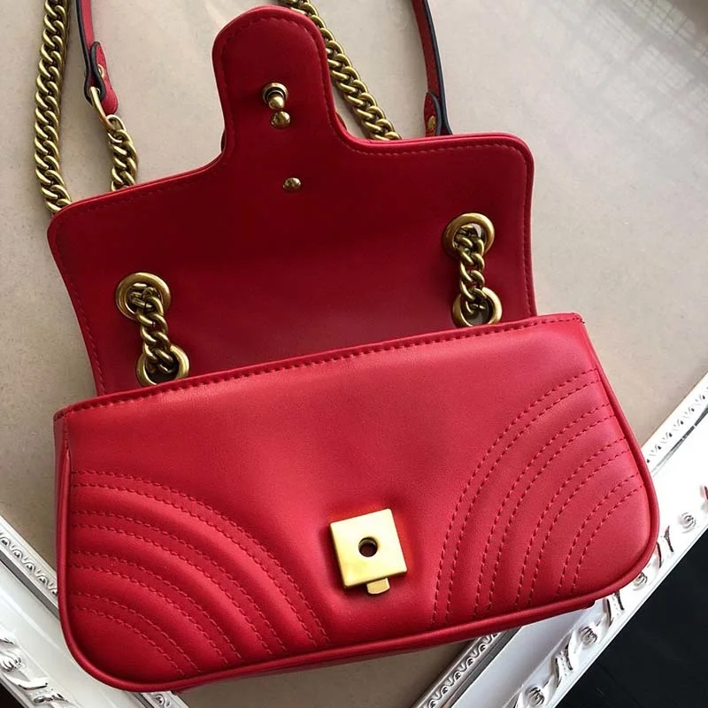 Luxury women handbag real leather Fashion female messenger Heart-shaped suture bag High quality chains shoulder crossbody
Luxury women handbag real leather Fashion female messenger Heart-shaped suture bag High quality chains shoulder crossbody
