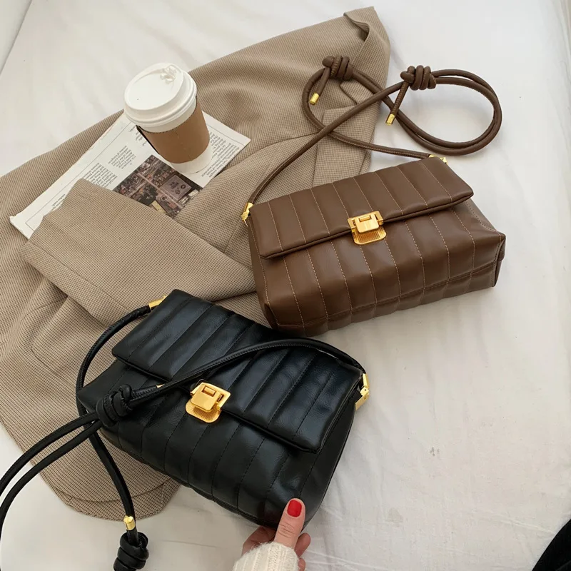 High sense bag 2020 new trendy net red female bag fashion messenger bag retro wild winter texture shoulder bag 
High sense bag 2020 new trendy net red female bag fashion messenger bag retro wild winter texture shoulder bag