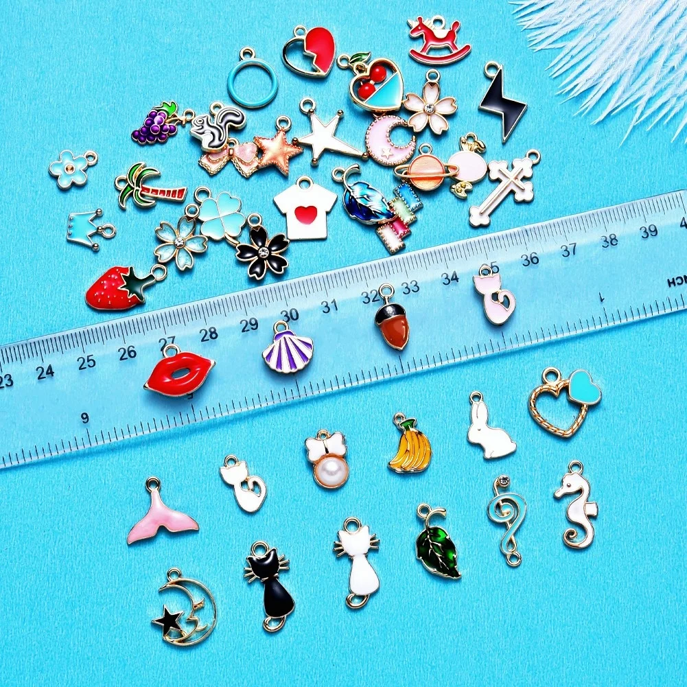 DIY Jewelry Accessories Alloy Pendant, A Pack of 100 Creative Necklaces, Bracelets, Key Cases, Cute Cartoon Small Pendants,
DIY Jewelry Accessories Alloy Pendant, A Pack of 100 Creative Necklaces, Bracelets, Key Cases, Cute Cartoon Small Pendants,