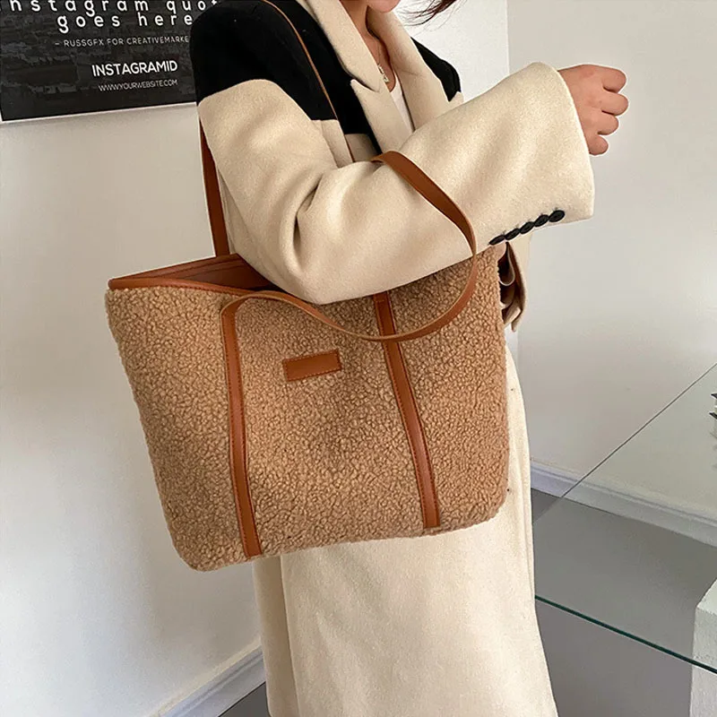 New Winter Women Top-Handle Bags Trend Large-capacity Black Shopper Bag Casual Tote Shoulder Bag Plush Handbag For Women
New Winter Women Top-Handle Bags Trend Large-capacity Black Shopper Bag Casual Tote Shoulder Bag Plush Handbag For Women