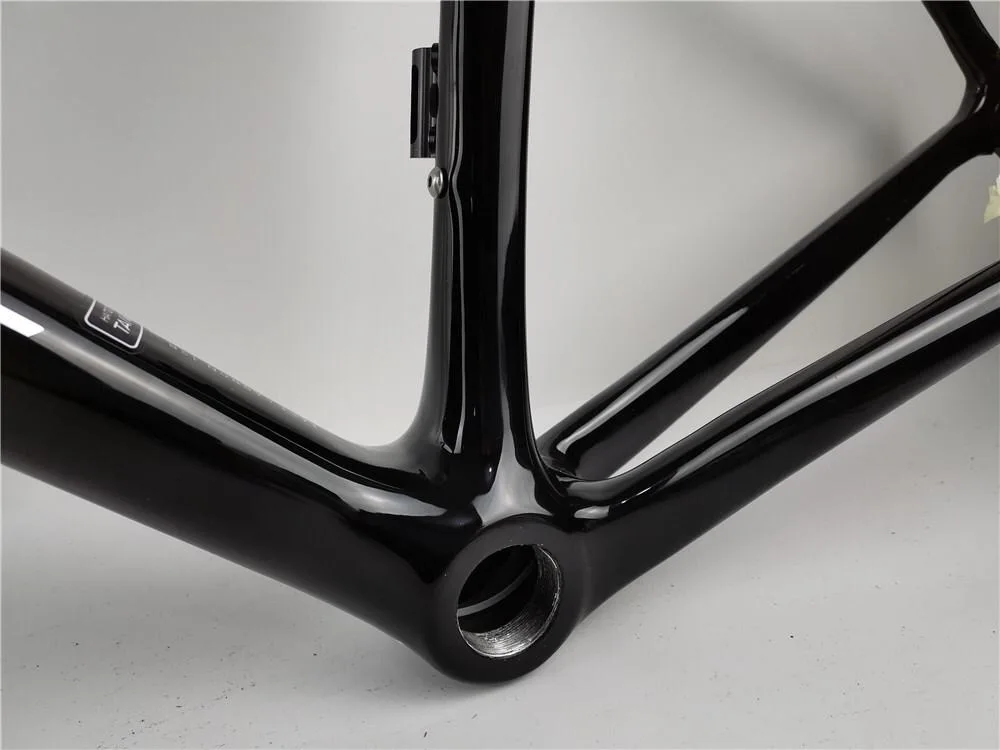2021 latest list painted carbon road disc brake bicycle SL7 frame climbing type full internal wiring carbon frame free shipping
2021 latest list painted carbon road disc brake bicycle SL7 frame climbing type full internal wiring carbon frame free shipping