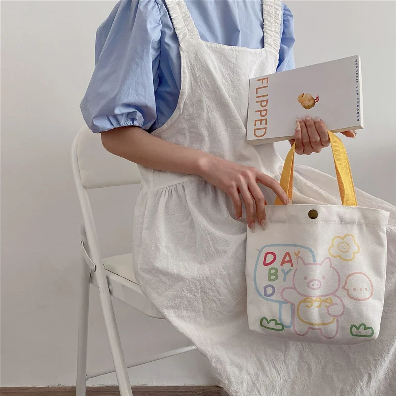 Original Illustration Women Canvas Bag New Cartoon Pig Women Shoulder Bag Large Capacity Students Books Bag Reusable Eco Totes
Original Illustration Women Canvas Bag New Cartoon Pig Women Shoulder Bag Large Capacity Students Books Bag Reusable Eco Totes