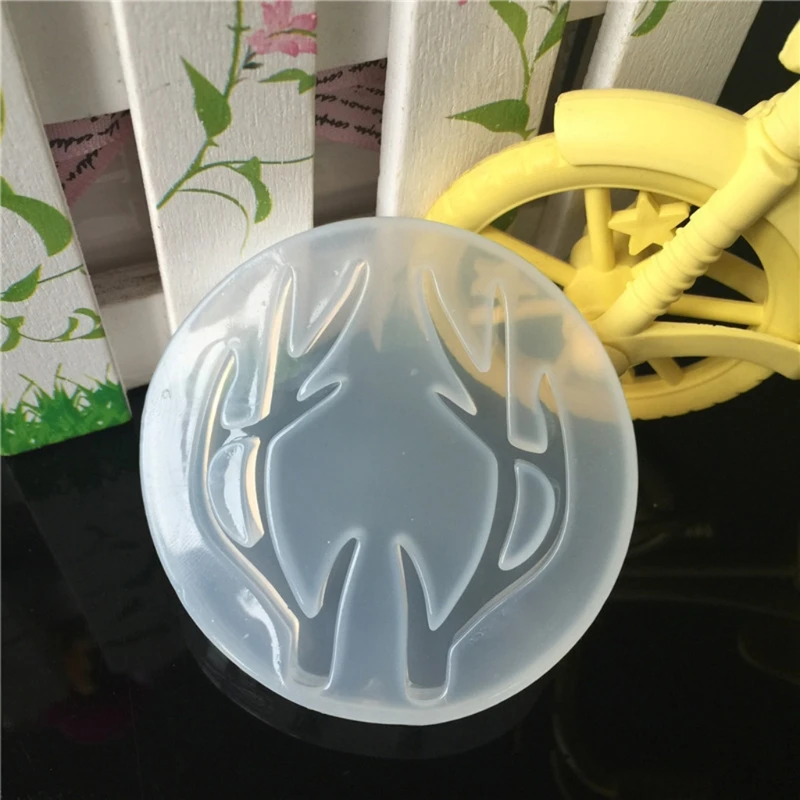 Elk Antlers Decoration Silicone Mold Epoxy Resin Jewelry Mold Resin Casting Pendant Mold Suitable for Diy Resin Crafts
Elk Antlers Decoration Silicone Mold Epoxy Resin Jewelry Mold Resin Casting Pendant Mold Suitable for Diy Resin Crafts