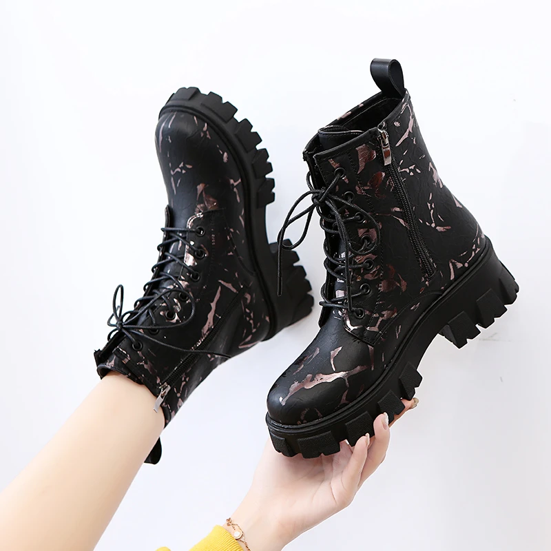 Женские ботильоны на платформе, теплые плюшевые ботинки на толстой подошве, со шнуровкой, модные ботинки на молнии сбоку, Осень-зима 2021
Женские ботильоны на платформе, теплые плюшевые ботинки на толстой подошве, со шнуровкой, модные ботинки на молнии сбоку, Осень-зима 2021