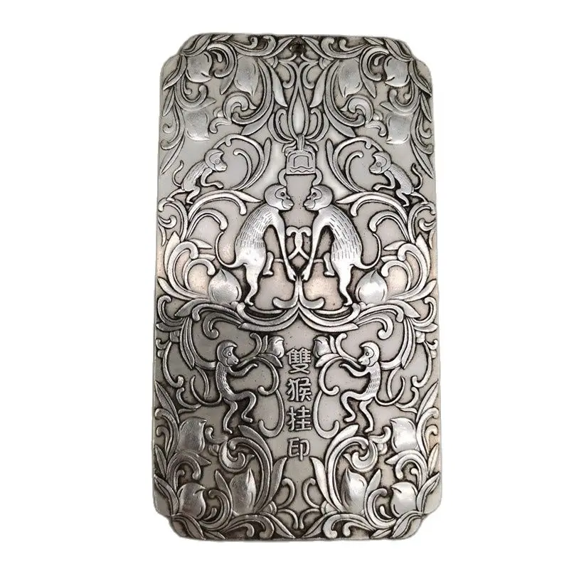 Chinese old Tibetan silver relief Double monkey pattern Waist Card amulet pendant Feng Shui lucky Card pendant
Chinese old Tibetan silver relief Double monkey pattern Waist Card amulet pendant Feng Shui lucky Card pendant