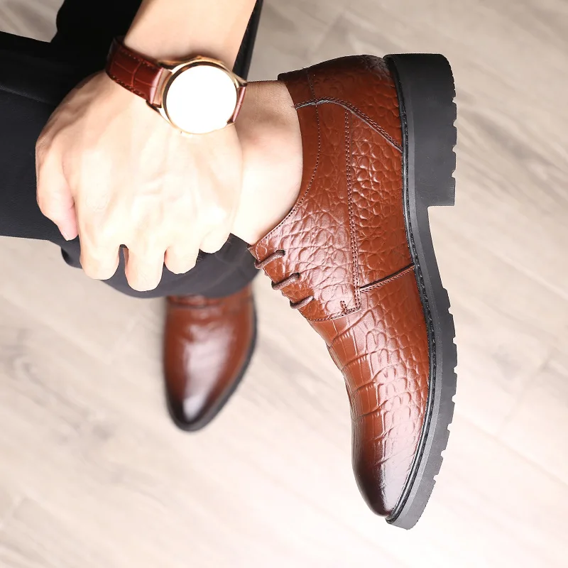 Genuine Leather Men Dress Shoes Fashion Office Oxford Shoes Crocodile Skin Pointed Toe Lace Up British Luxury Business Footwear 
Genuine Leather Men Dress Shoes Fashion Office Oxford Shoes Crocodile Skin Pointed Toe Lace Up British Luxury Business Footwear