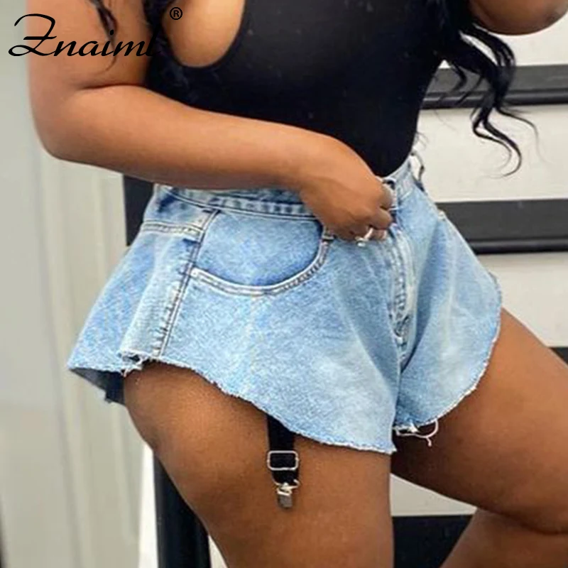 Znaiml Sexy Woman Shorts Mid Waist Flare Shorts Jeans Vintage Solid Streetwear Loose Wide legs Denim Short Pants 2021 Hot Summer
Znaiml Sexy Woman Shorts Mid Waist Flare Shorts Jeans Vintage Solid Streetwear Loose Wide legs Denim Short Pants 2021 Hot Summer