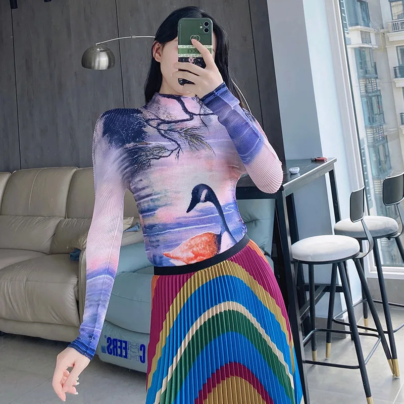Long-sleeved T-shirt Women's Knitted Bottoming Shirt Thin Section Autumn Winter 2021 Half High Collar Pleated Slim Printed Top
Long-sleeved T-shirt Women's Knitted Bottoming Shirt Thin Section Autumn Winter 2021 Half High Collar Pleated Slim Printed Top