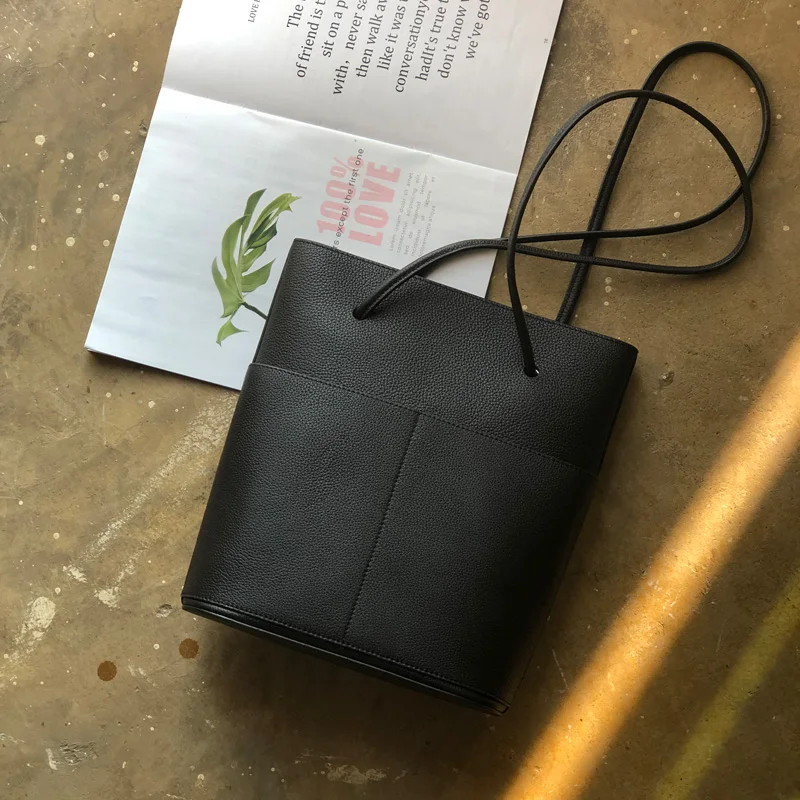 autumn winters cowhide leather soft leather one shoulder 
autumn winters cowhide leather soft leather one shoulder