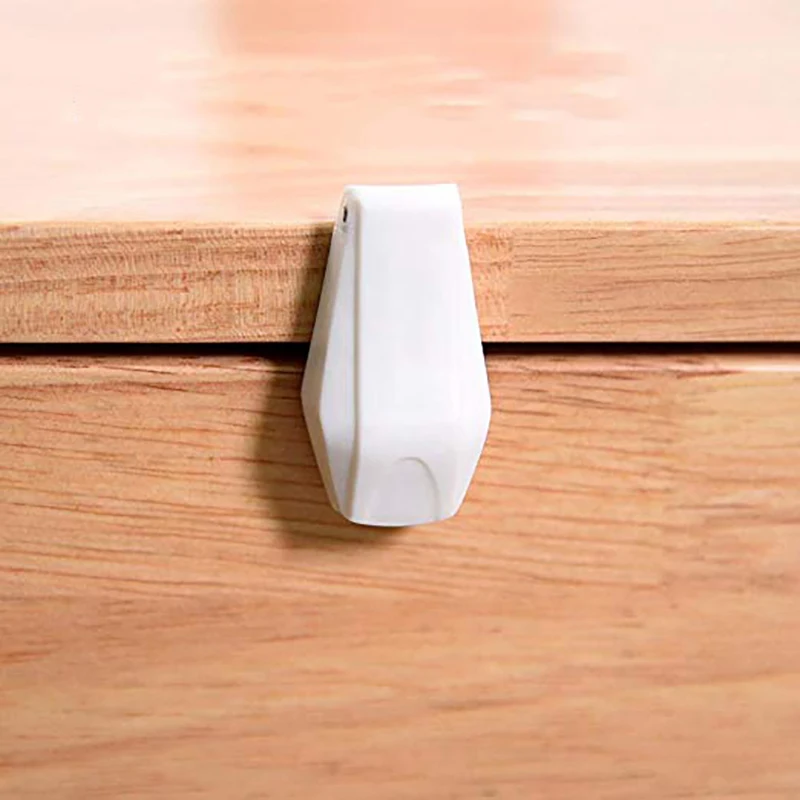 4Pcs/Set Transformation Cabinet Lock Drawer Anti-Clipper Baby Safety Cute Animal Bird Design Automatic Locks From Children
4Pcs/Set Transformation Cabinet Lock Drawer Anti-Clipper Baby Safety Cute Animal Bird Design Automatic Locks From Children