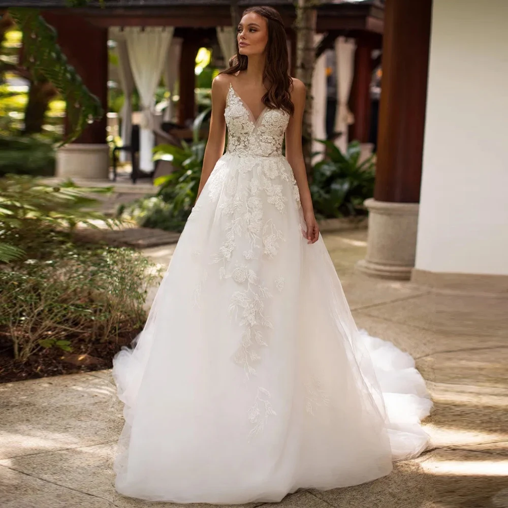 V-neck Straps Applique 3D Flowers Wedding Dresses 2021 Tulle Floor Length Sexy Backless Sleeveless Lace Sweep Train Bridal Gown
V-neck Straps Applique 3D Flowers Wedding Dresses 2021 Tulle Floor Length Sexy Backless Sleeveless Lace Sweep Train Bridal Gown