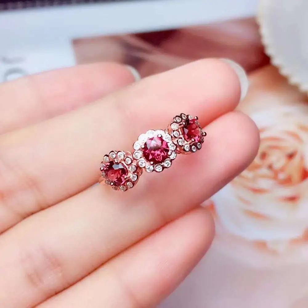 FS 4*4 Natural Garnet Ring Real S925 Sterling Silver With Certificate Fine Fashion Charm Weddings Jewelry for Women MeiBaPJ
FS 4*4 Natural Garnet Ring Real S925 Sterling Silver With Certificate Fine Fashion Charm Weddings Jewelry for Women MeiBaPJ