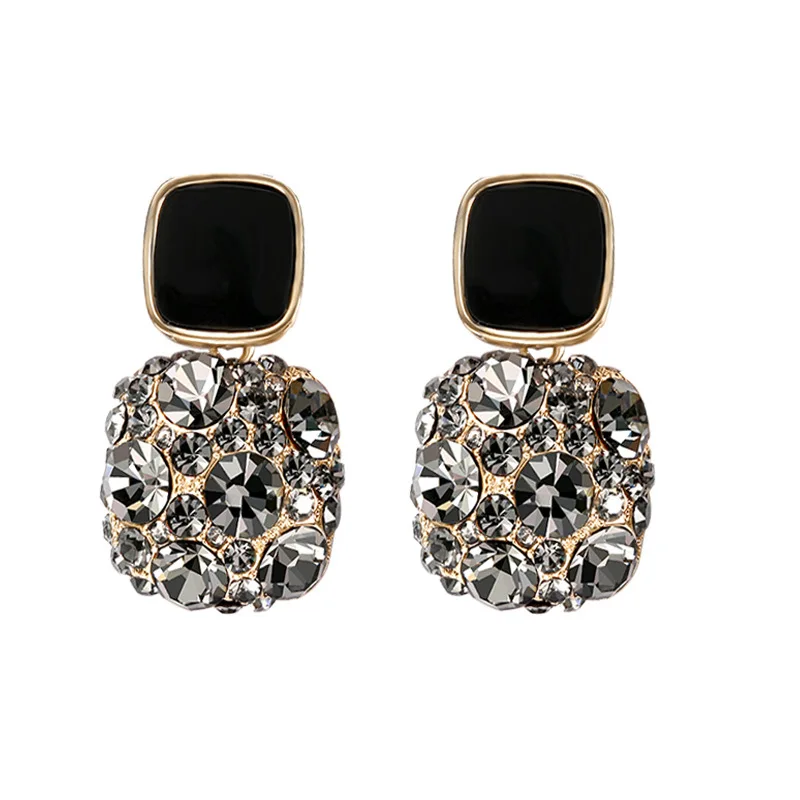 2021 New Crystal Earring Small Rhinestone Vintage Korean Dangle Earrings for Women Cute Lovely Shiny Party Gifts Fashion Jewelry
2021 New Crystal Earring Small Rhinestone Vintage Korean Dangle Earrings for Women Cute Lovely Shiny Party Gifts Fashion Jewelry