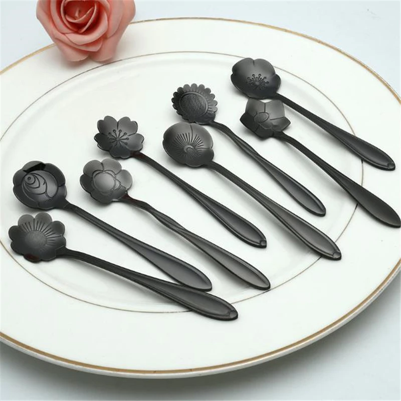 8Pcs/Set Flowers Design Gold Spoon Long Handle Dessert Tea Coffee Mixing Spoon Stainless Steel Vintage Teaspoons Drink Tableware 
8Pcs/Set Flowers Design Gold Spoon Long Handle Dessert Tea Coffee Mixing Spoon Stainless Steel Vintage Teaspoons Drink Tableware