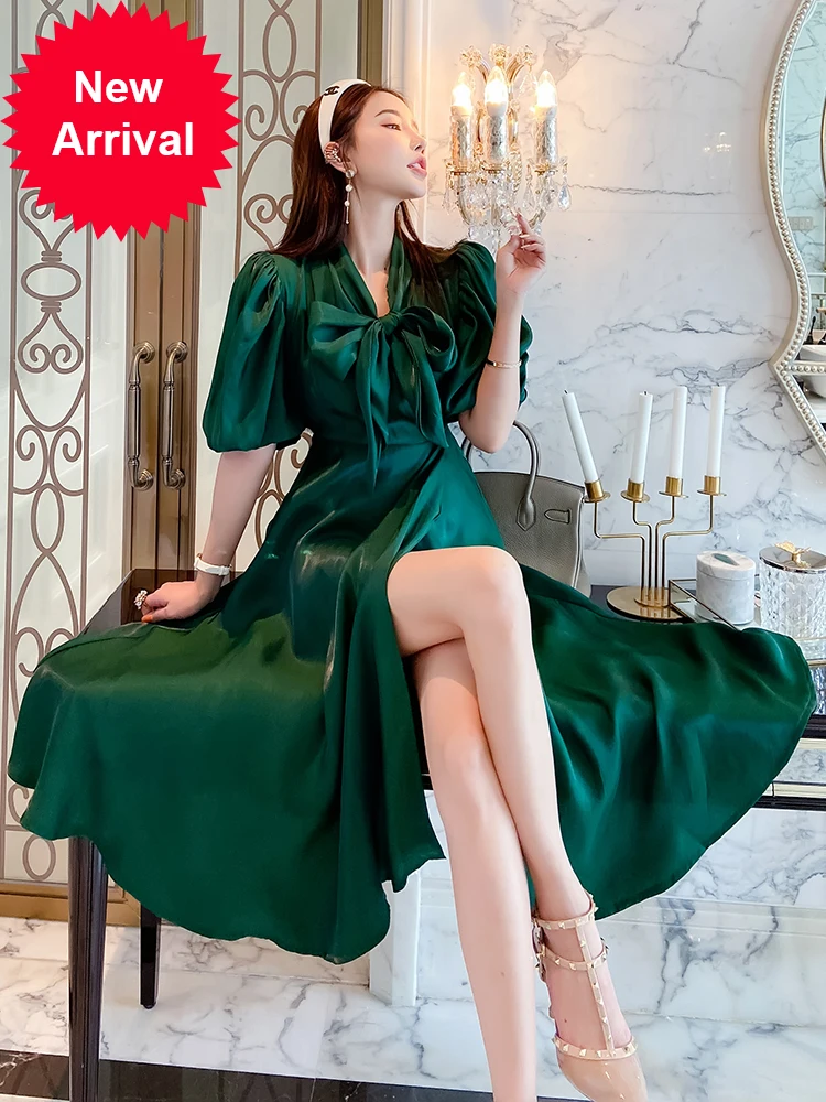 Bubble Sleeve Dress elegant French lantern sleeve lace-up waist slimming dark green large swing dress 2020 Summer
Bubble Sleeve Dress elegant French lantern sleeve lace-up waist slimming dark green large swing dress 2020 Summer