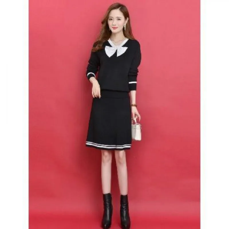 2021 Autumn Winter Women Elegant Bow Collar Knitted 2 Piece Set Knitting Sweater + Long Midi Pattern Skirt Set Suits Y251
2021 Autumn Winter Women Elegant Bow Collar Knitted 2 Piece Set Knitting Sweater + Long Midi Pattern Skirt Set Suits Y251