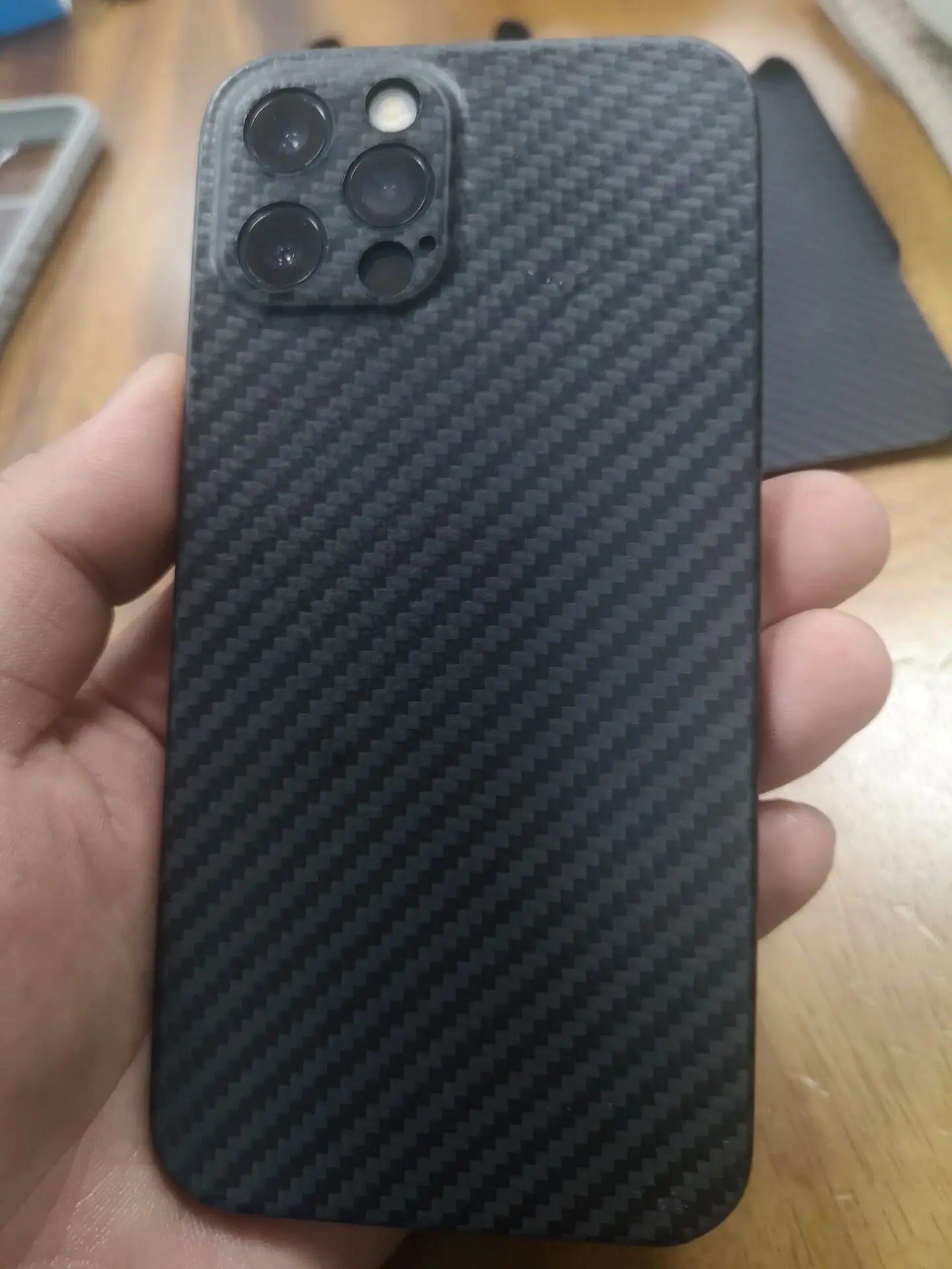 New for Apple Iphone12 Carbon Fiber Kevlar Mobile Phone Shell Protective Case 
New for Apple Iphone12 Carbon Fiber Kevlar Mobile Phone Shell Protective Case