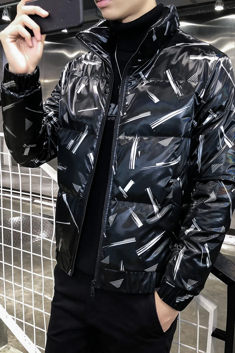 Down jacket men's short 2021 new trend handsome bright face winter thick duck down warm men's duck down jacket
Down jacket men's short 2021 new trend handsome bright face winter thick duck down warm men's duck down jacket