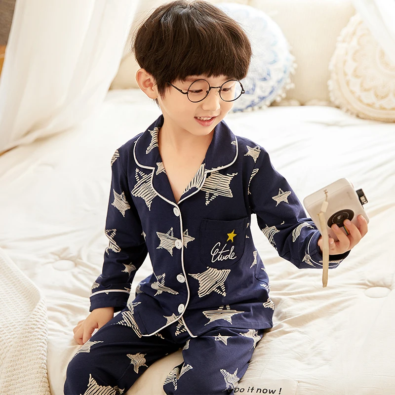 2020 Spring Unisex Cotton Kids Pajamas Set Cute Print Lapel Girl Sleepwear Set New Party Pajamas for Boy Gift Home Wear Set
2020 Spring Unisex Cotton Kids Pajamas Set Cute Print Lapel Girl Sleepwear Set New Party Pajamas for Boy Gift Home Wear Set