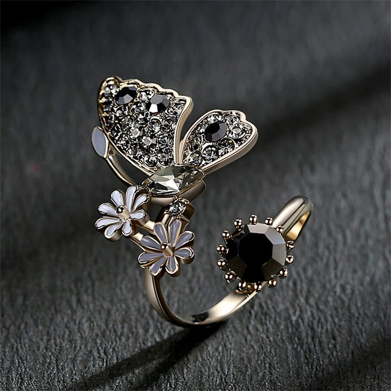 European and American fashion personality inlaid zircon women's ring Vintage new women's butterfly open ring Jewelry wholesale
European and American fashion personality inlaid zircon women's ring Vintage new women's butterfly open ring Jewelry wholesale