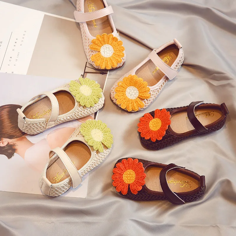 Fashion Girls Kids Children Flats Shoes Weave Hook & Look Anti-Slippery With Flowers For Kids Students Flats Shoes New Autumn
Fashion Girls Kids Children Flats Shoes Weave Hook & Look Anti-Slippery With Flowers For Kids Students Flats Shoes New Autumn