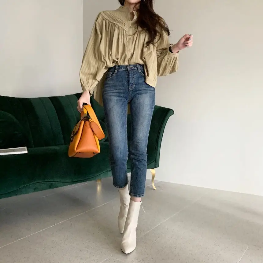 Fungus Stand Collar Pleated Patchwork Women Blouse Single Breasted Lantern Sleeve Shirt Solid Color Chic Femme Blusas
Fungus Stand Collar Pleated Patchwork Women Blouse Single Breasted Lantern Sleeve Shirt Solid Color Chic Femme Blusas