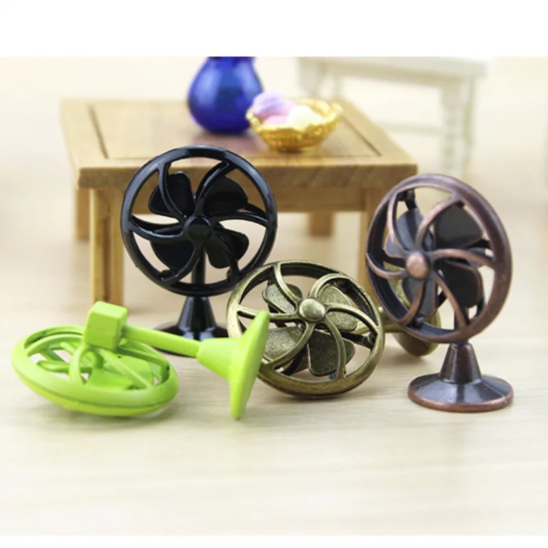 Миниатюрные аксессуары для кукольного домика Мини Сплав Электрический вентилятор имитационная модель игрушки для мальчиков и девочек для ...
Миниатюрные аксессуары для кукольного домика Мини Сплав Электрический вентилятор имитационная модель игрушки для мальчиков и девочек для ...