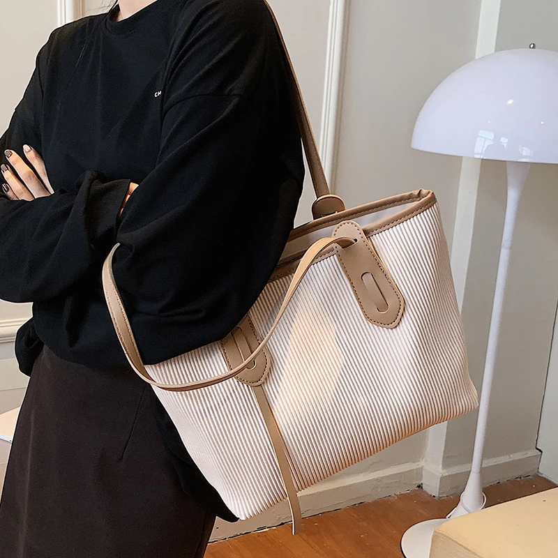 Casual Women Pu Leather Handbags Large Capacity Ladies Shoulder Bag High Quality Female Travel Messenger Bags Designer Tote Bag
Casual Women Pu Leather Handbags Large Capacity Ladies Shoulder Bag High Quality Female Travel Messenger Bags Designer Tote Bag