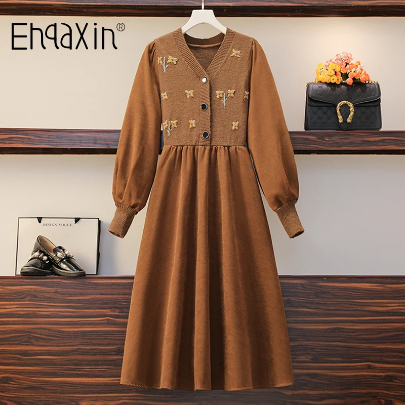 EHQAXIN Womens Knit Dress Autumn Winter Retro V-Neck Button Printing Embroidery Stitching Sweater Princess Dress L-4XL
EHQAXIN Womens Knit Dress Autumn Winter Retro V-Neck Button Printing Embroidery Stitching Sweater Princess Dress L-4XL